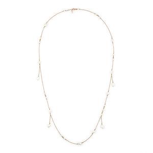 Collana lunga realizzata a mano con perle Keshi. Realizzato in argento 925 e placcato oro rosa ad alto spessore e resistenza.
