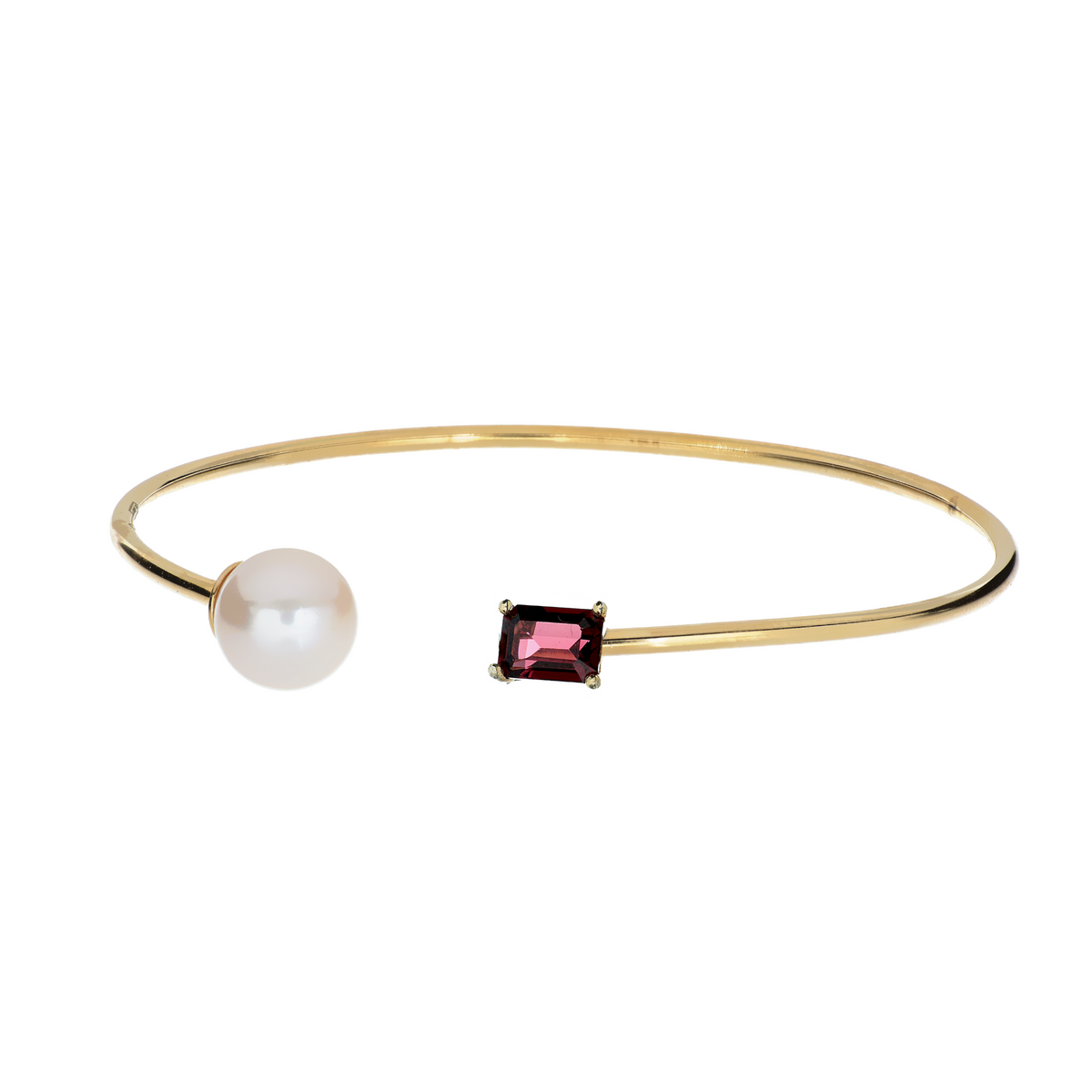 Bangle Bracelet with Emerald Cut Garnet and Natural Pearls | Unica