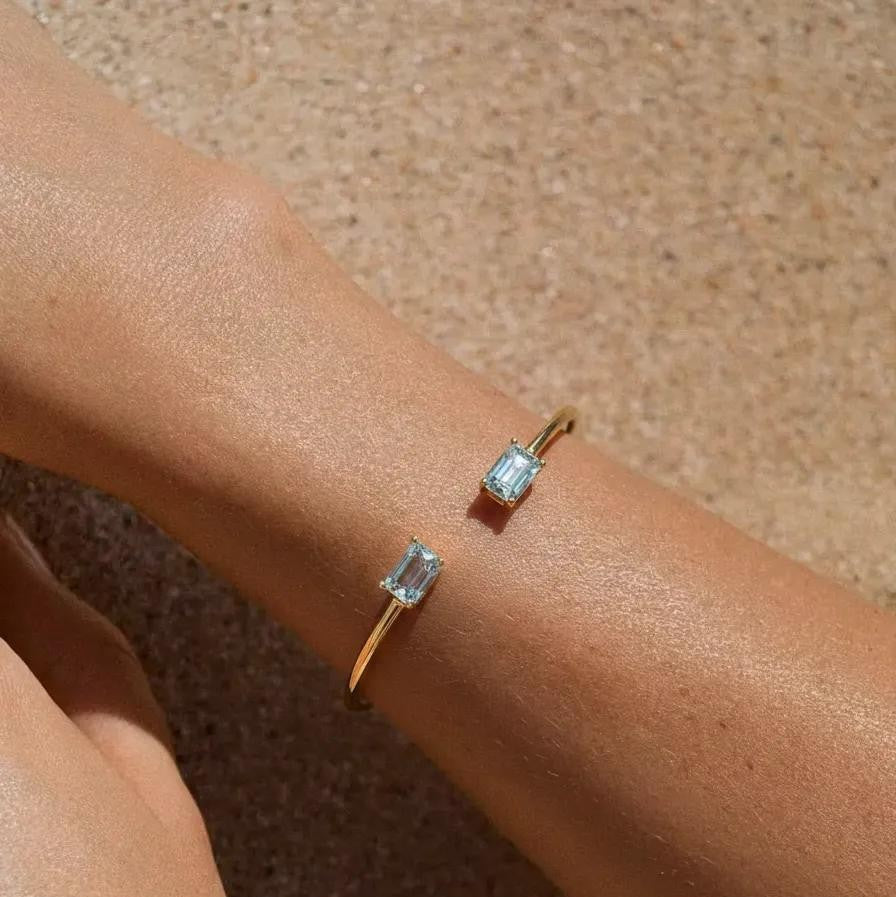 Bangle Bracelet with 2ct Emerald Cut Blue Topazes | Ritmo