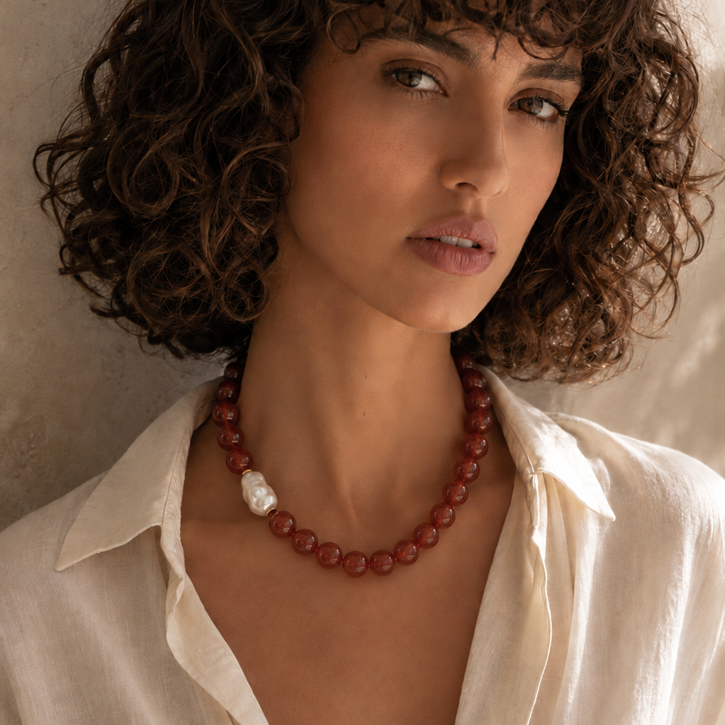 FORMA · Boule — Collana in Corniola e Perla Barocca